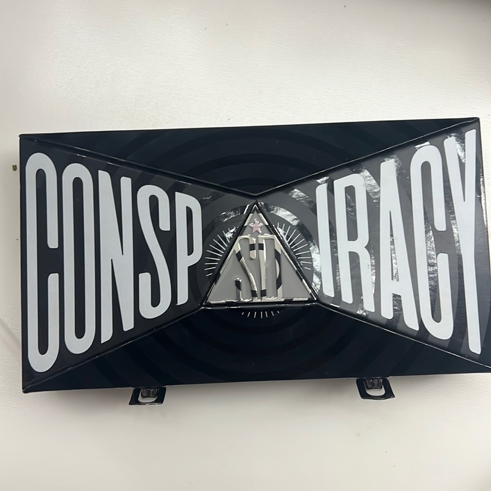 JEFFREE STAR Conspiracy Palette